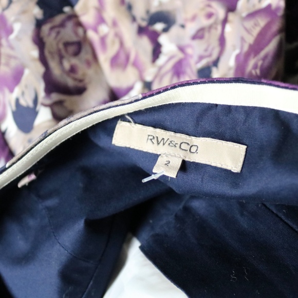 RW&CO Floral Summer Dress Women's Size 2 Purple Navy Taupe Scalloped Wedding - Picture 9 of 13